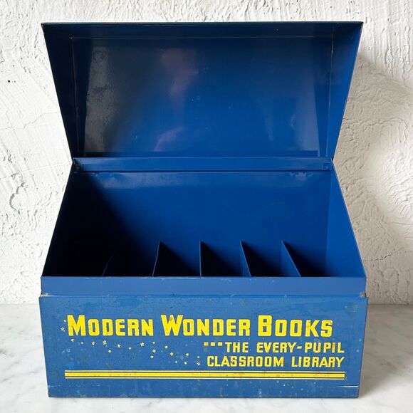 Modern Wonder Books Metal Box 1940s The Every-Pupil Classroom Library - No Books - Picture 2 of 11